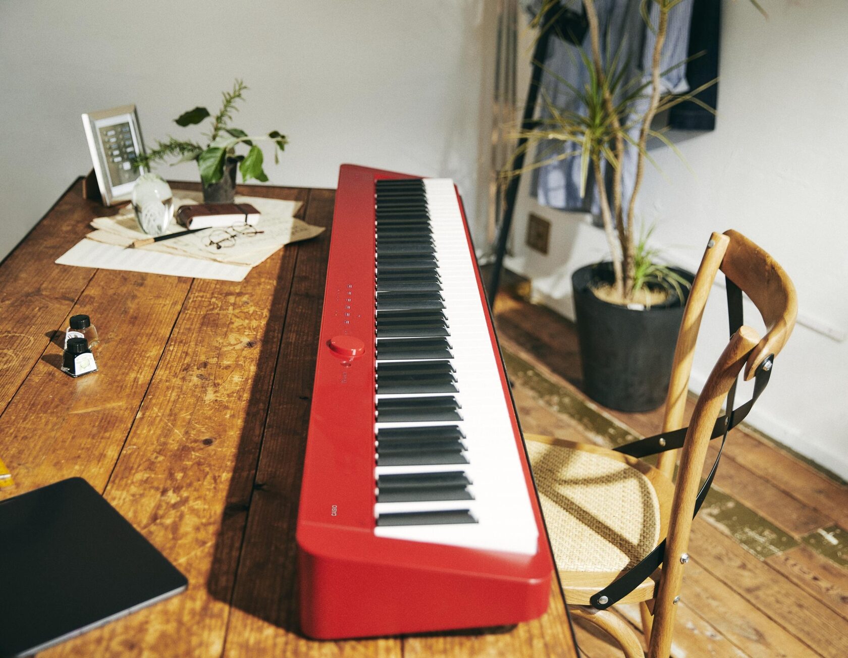 Цифровое пианино Casio Privia PX-S1100 RD - фото 4