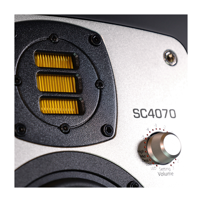 Студийный монитор EVE Audio SC4070 — корпус и детали - фото 3