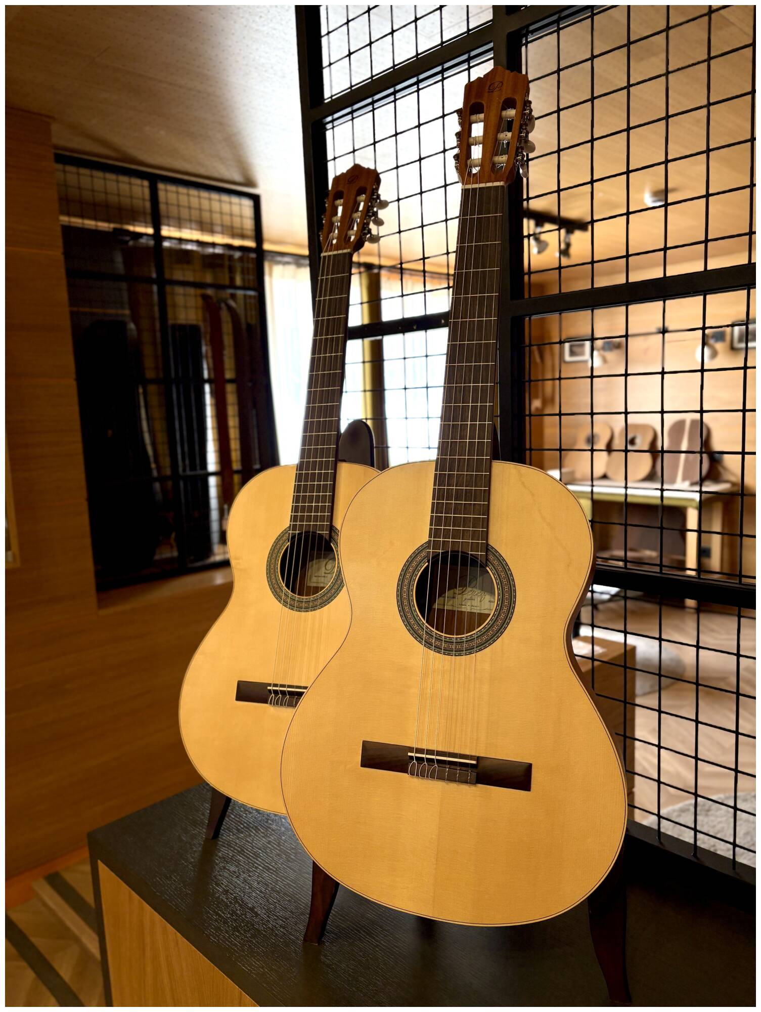 Классическая гитара Perez 600 SPRUCE CARAMELO — корпус и детали