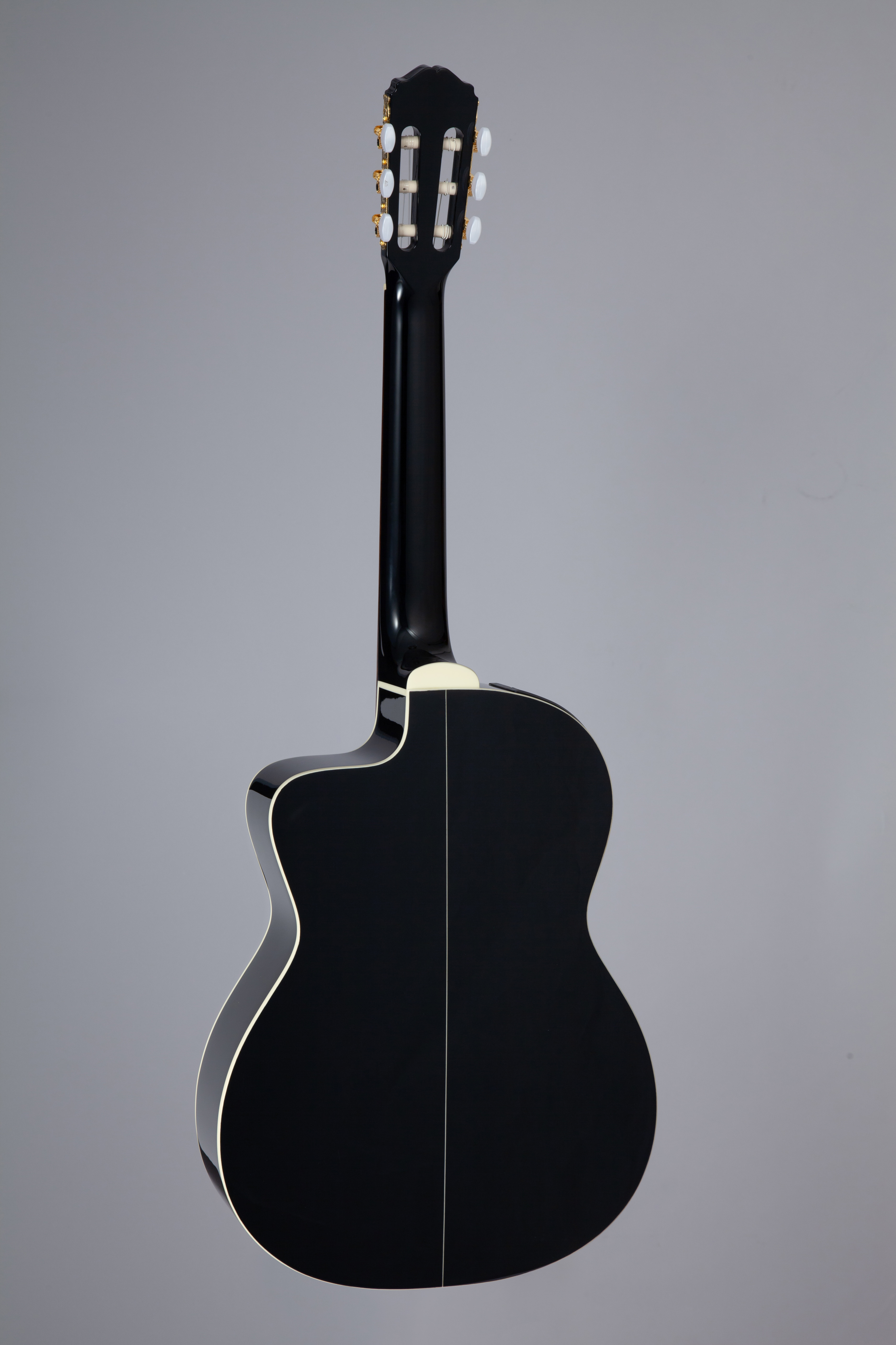 Классическая гитара Takamine GC6CE BLK — корпус и детали - фото 1