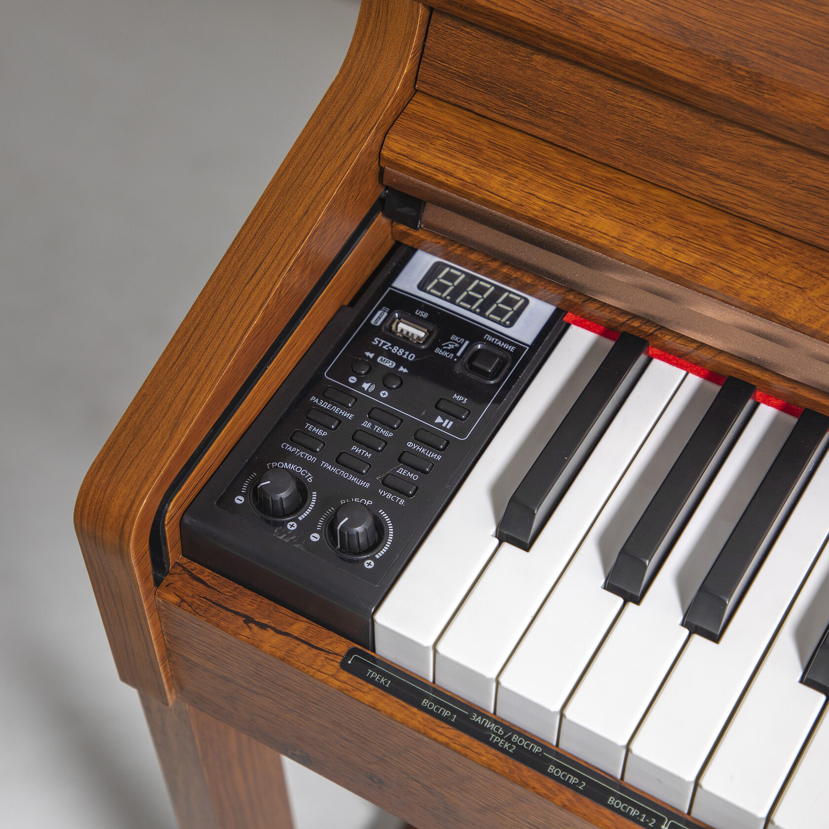 Цифровое пианино Tesler STZ-8810 Walnut Wood - фото 4