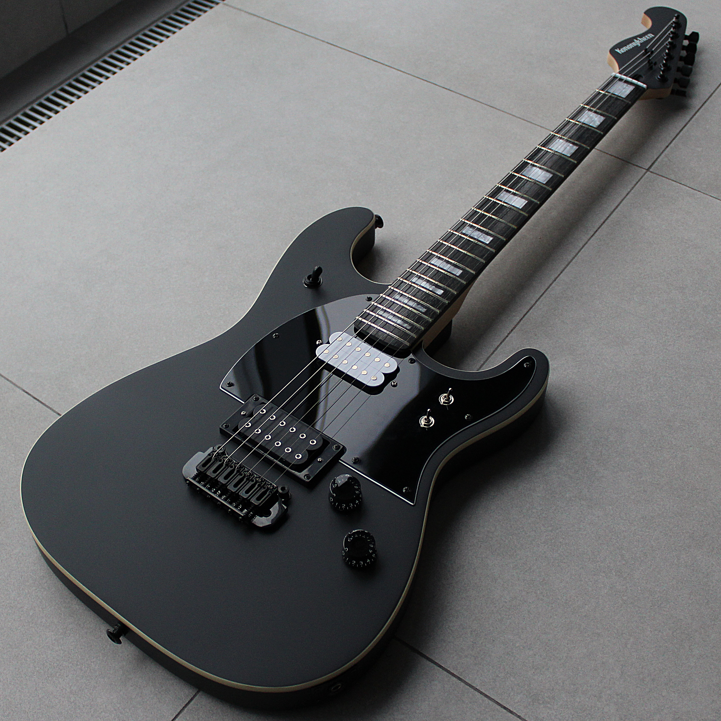 Электрогитара Kononykheen Guitars BREED-56-BK — детальное фото - фото 1