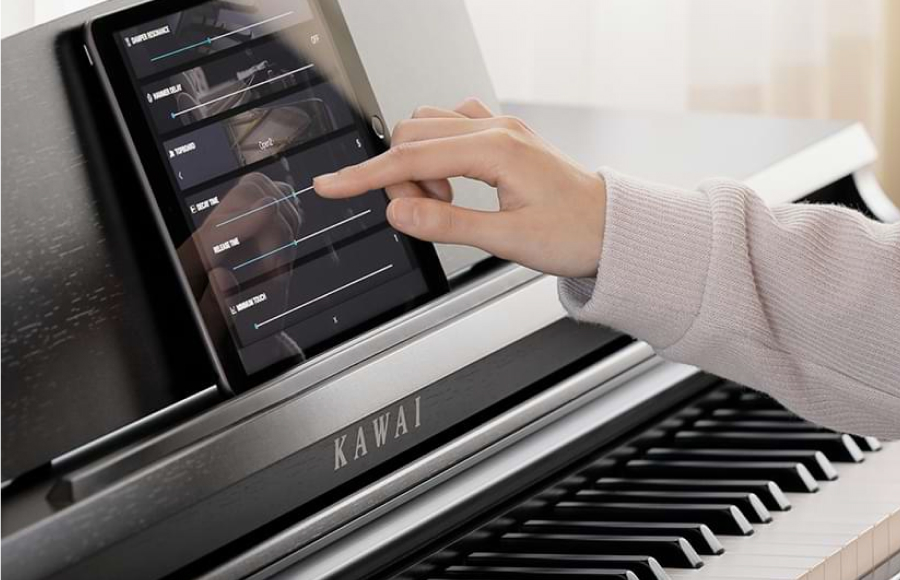 Настроить звук под себя можно с приборной панели пианино, или через приложение PianoRemote