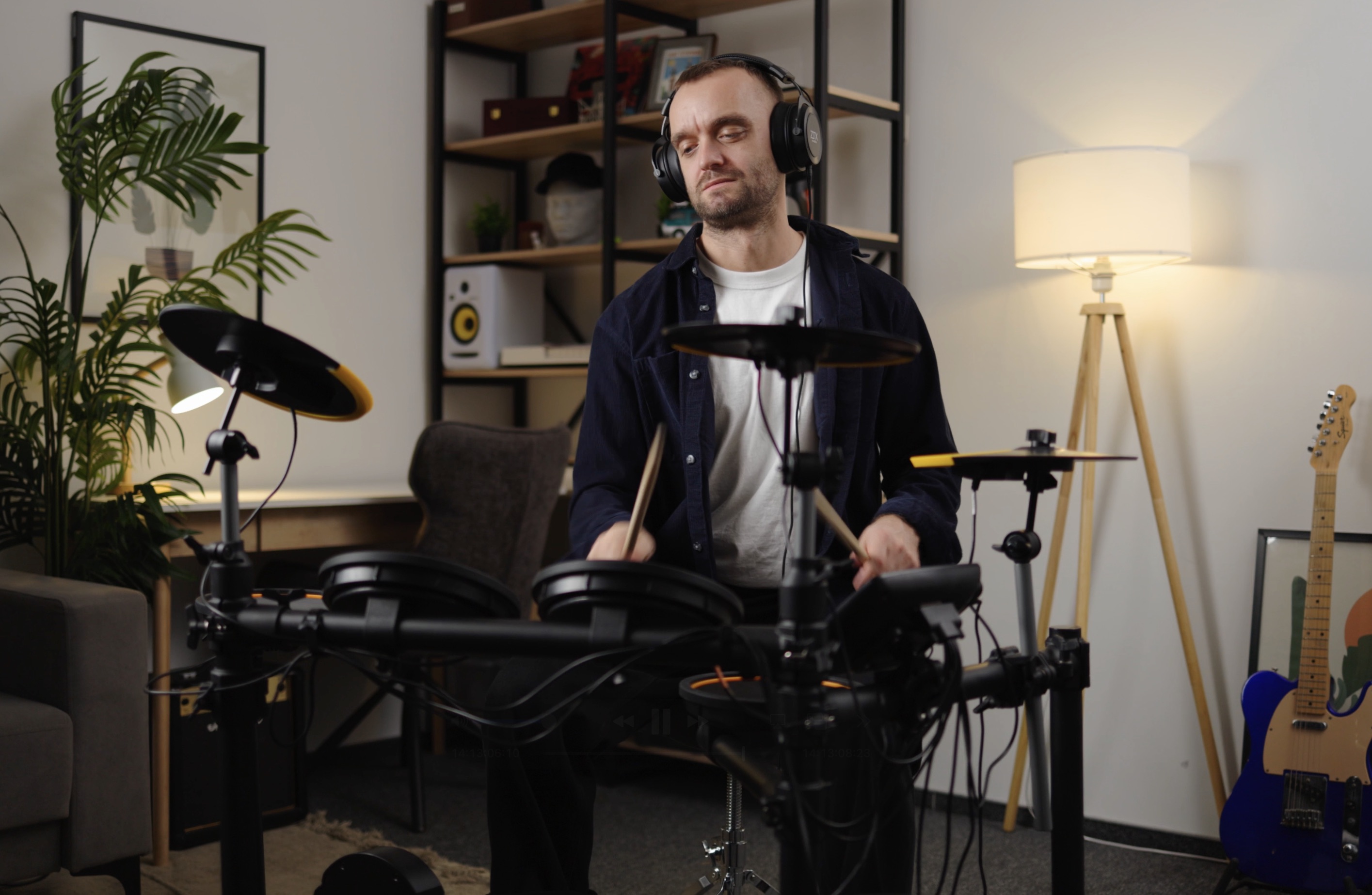 Я при своих 182 см роста расположился за ней с комфортом, чему был приятно удивлен. 