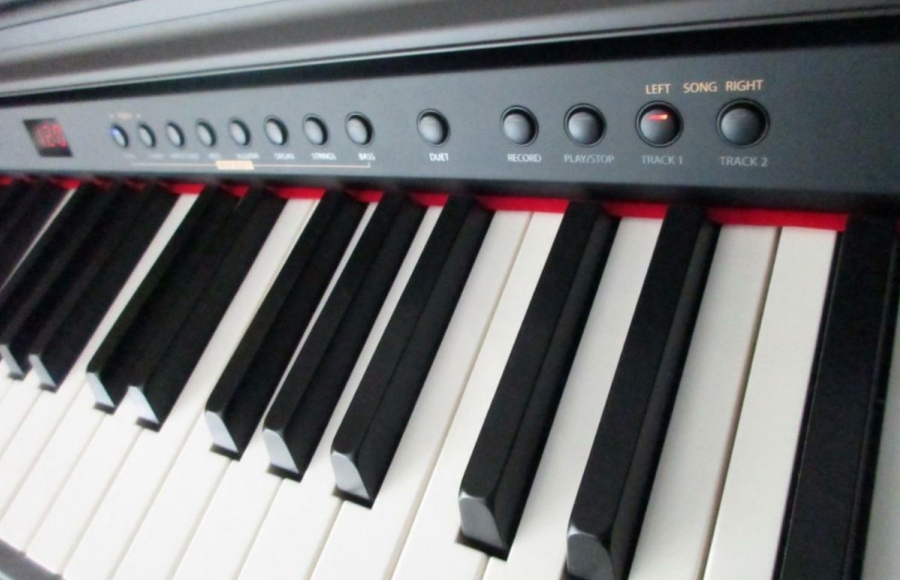 Демпферная прокладка из красного войлока в пианино Artesia DP-10e и Artesia DP-3